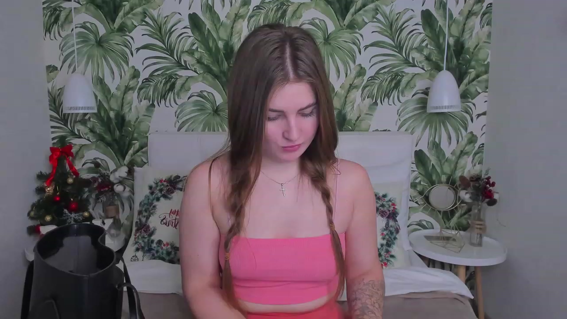 Gallery image thumbnail from KateCosta's myfreecams stream on, 12/15/2022, 13:01 image 11 of 20