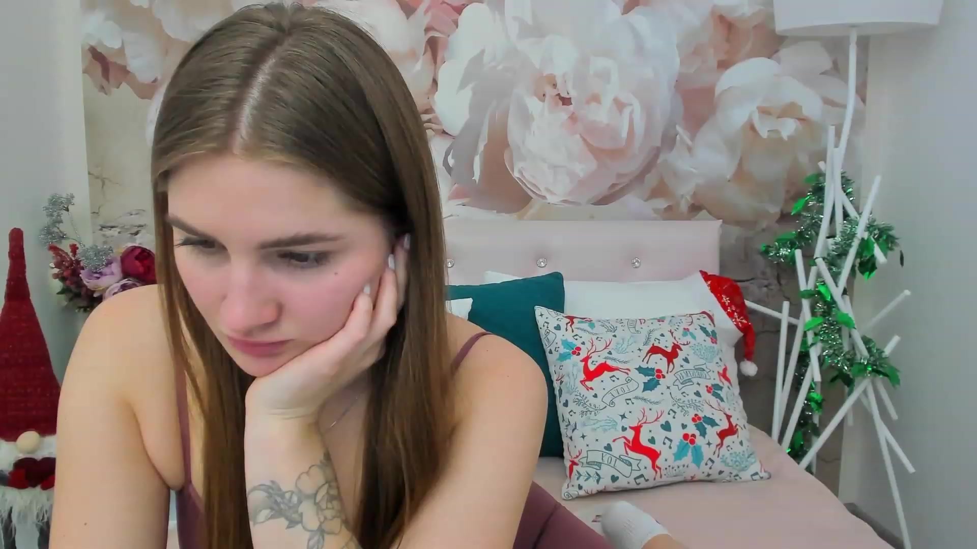 Gallery image thumbnail from KateCosta's myfreecams stream on, 12/24/2022, 19:14 image 6 of 20