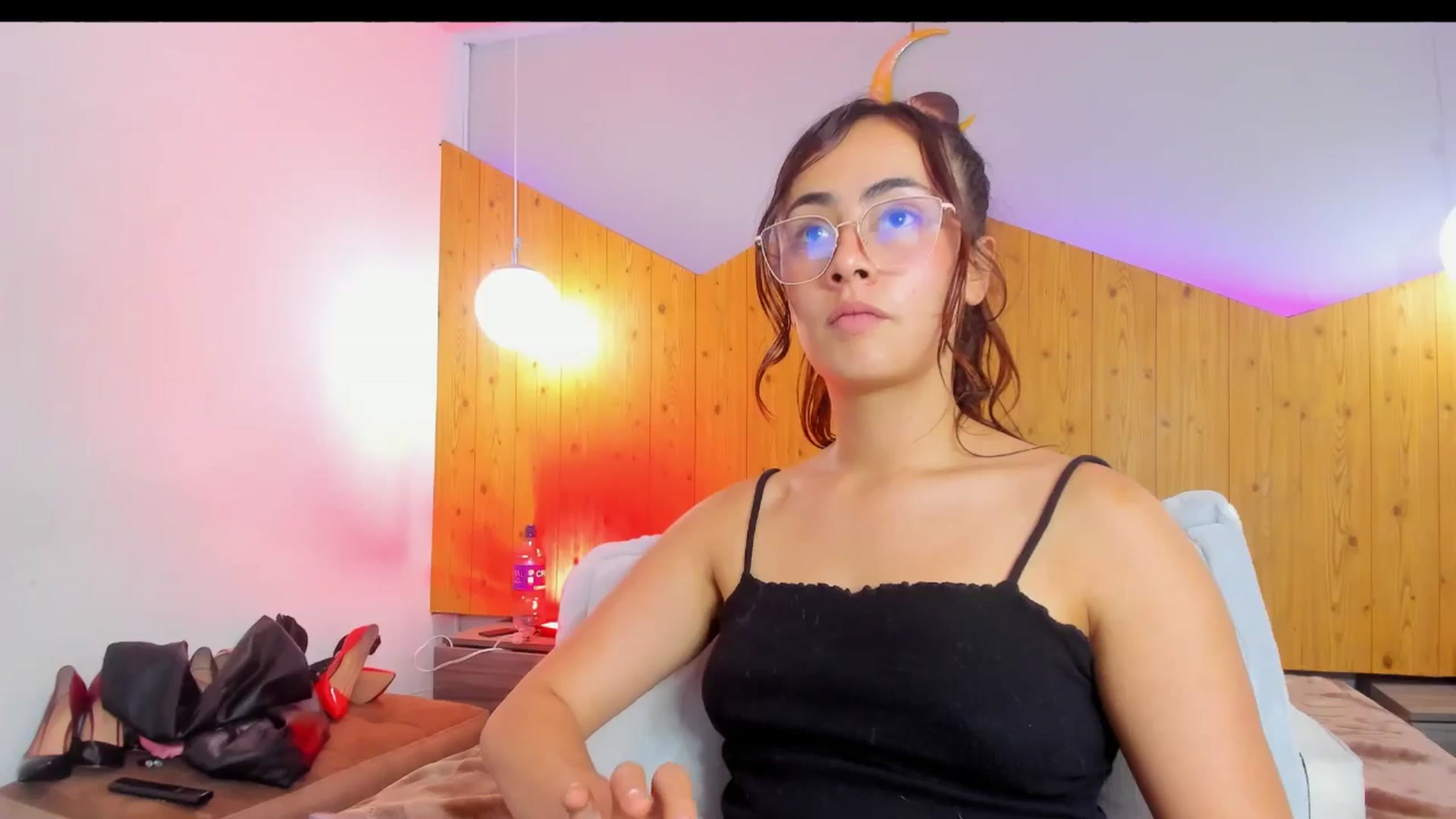 Gallery image thumbnail from KateEvanss's myfreecams stream on, 06/05/2025, 12:46 image 6 of 20