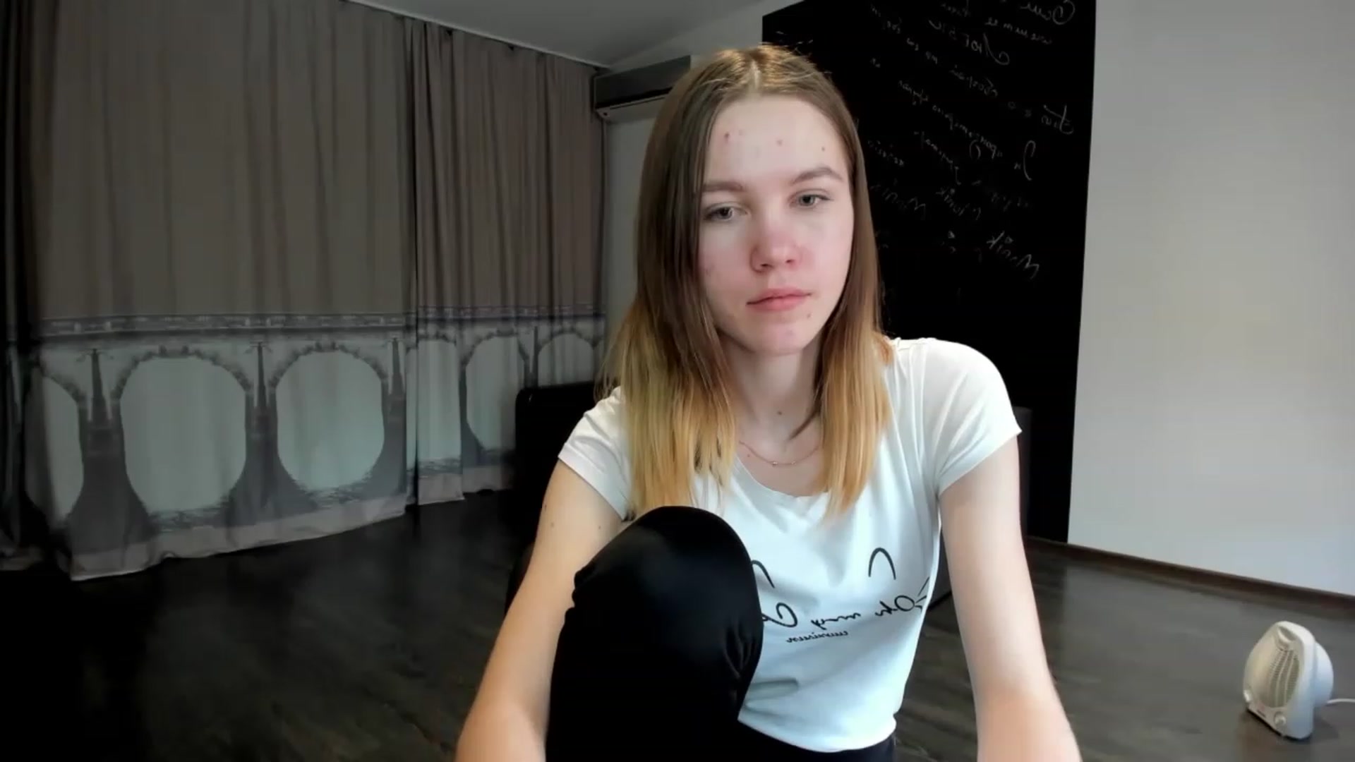 Gallery image thumbnail from KateGordon's myfreecams stream on, 02/11/2023, 10:31 image 12 of 20