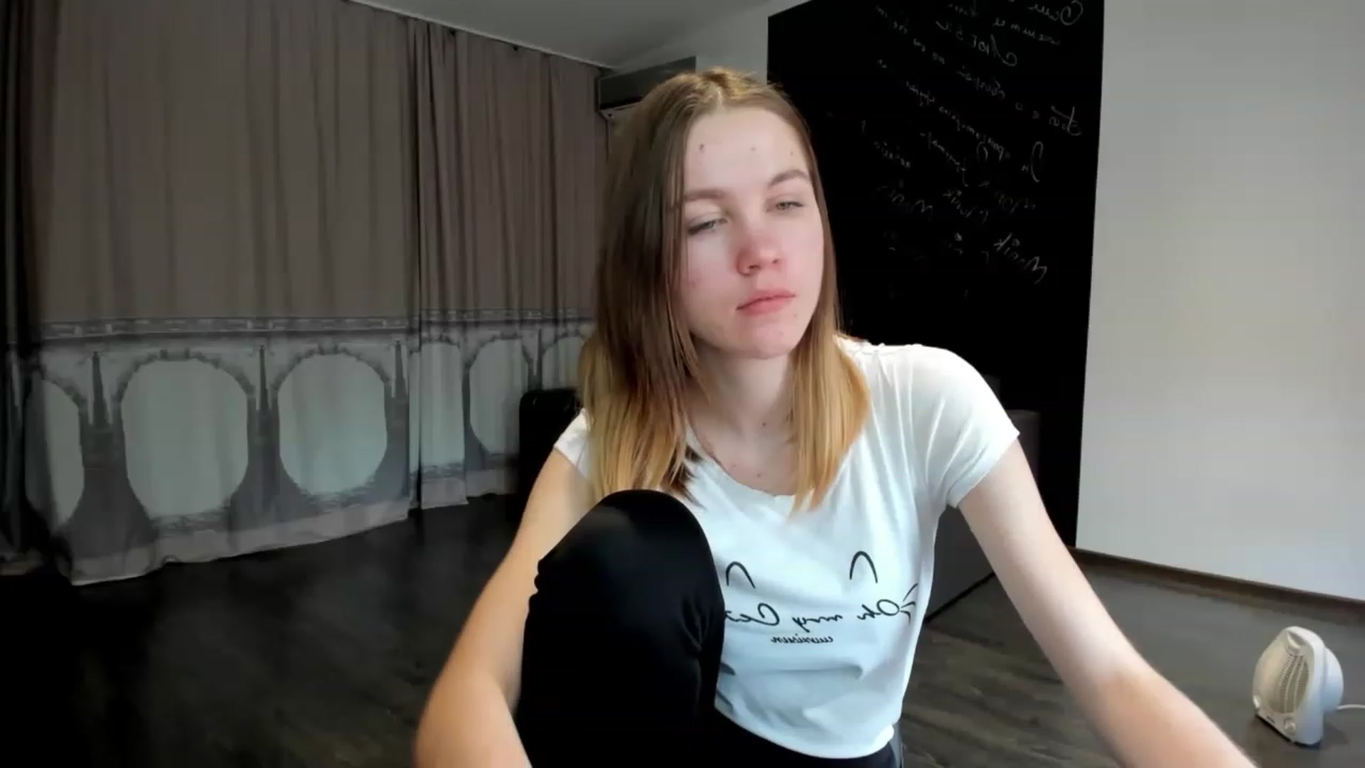 Gallery image thumbnail from KateGordon's myfreecams stream on, 02/11/2023, 10:31 image 17 of 20