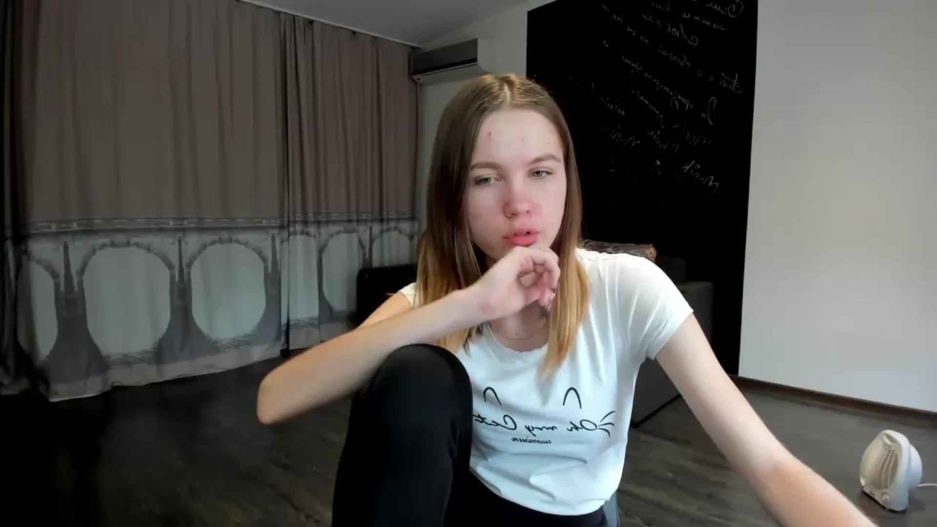 Gallery image thumbnail from KateGordon's myfreecams stream on, 02/11/2023, 10:31 image 19 of 20