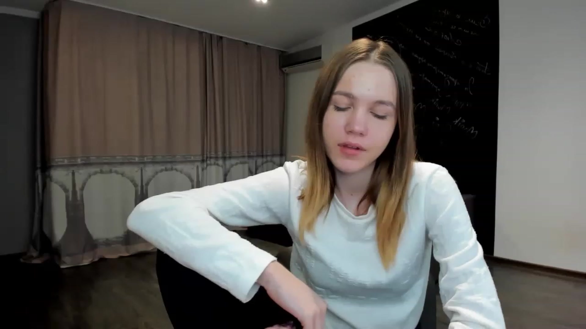 Gallery image thumbnail from KateGordon's myfreecams stream on, 02/15/2023, 11:54 image 10 of 20