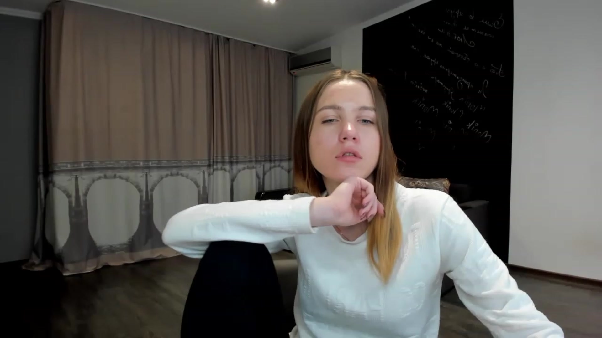 Gallery image thumbnail from KateGordon's myfreecams stream on, 02/15/2023, 11:54 image 6 of 20