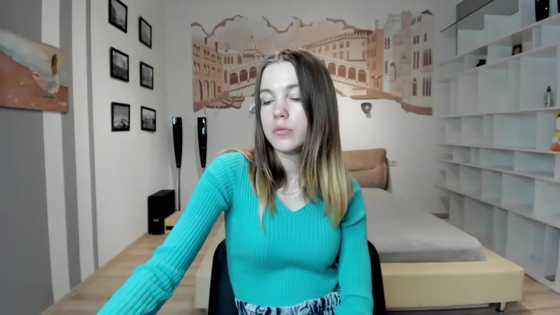 Gallery image thumbnail from KateGordon's myfreecams stream on, 03/12/2023, 10:36 image 8 of 20