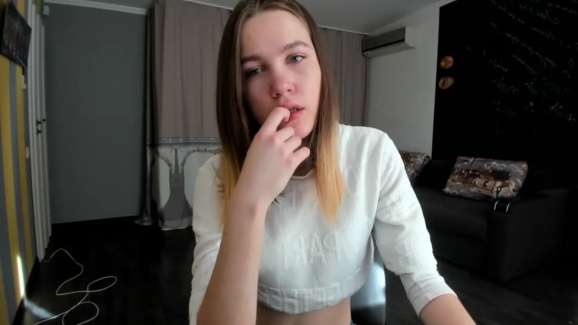 Gallery image thumbnail from KateGordon's myfreecams stream on, 03/13/2023, 08:16 image 4 of 20