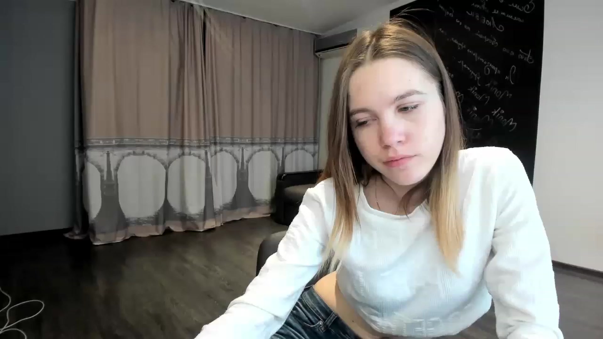 Gallery image thumbnail from KateGordon's myfreecams stream on, 03/13/2023, 11:37 image 15 of 20