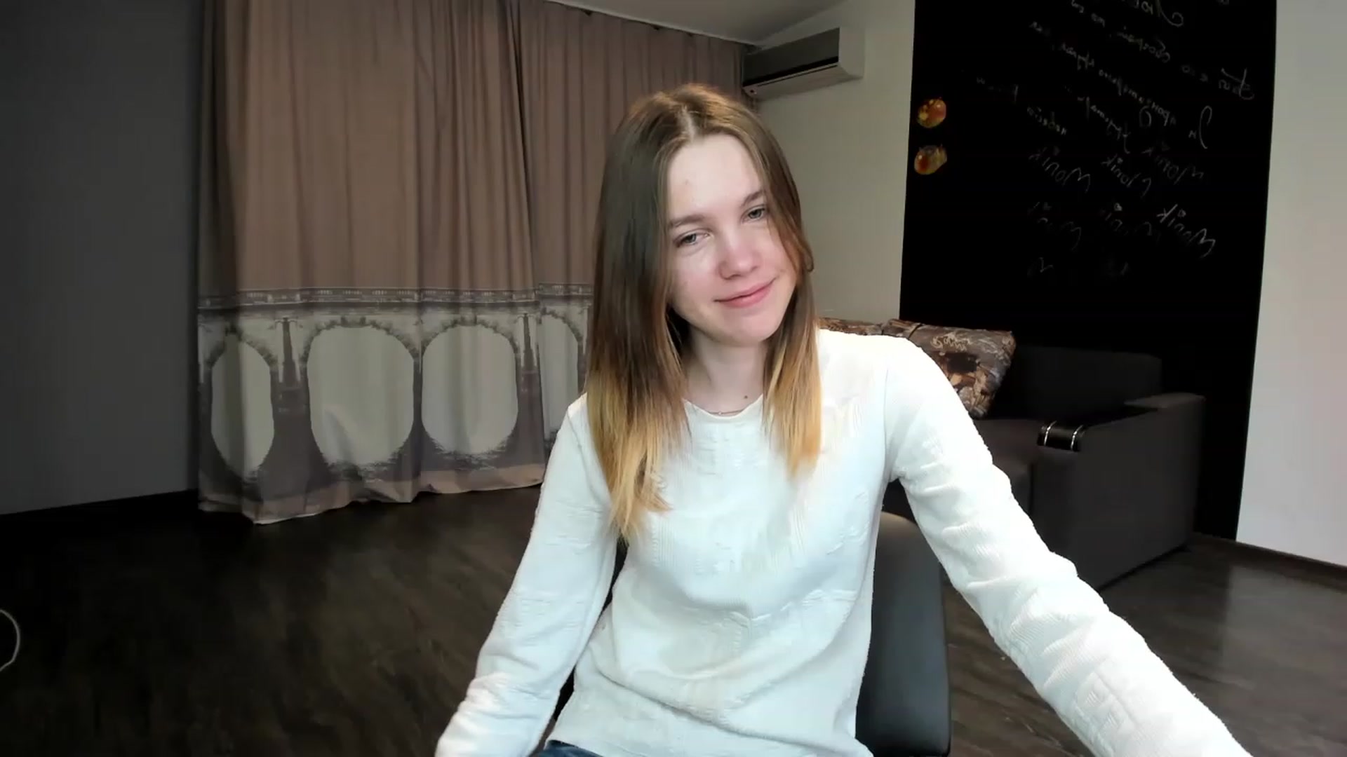 Gallery image thumbnail from KateGordon's myfreecams stream on, 03/17/2023, 09:00 image 13 of 20