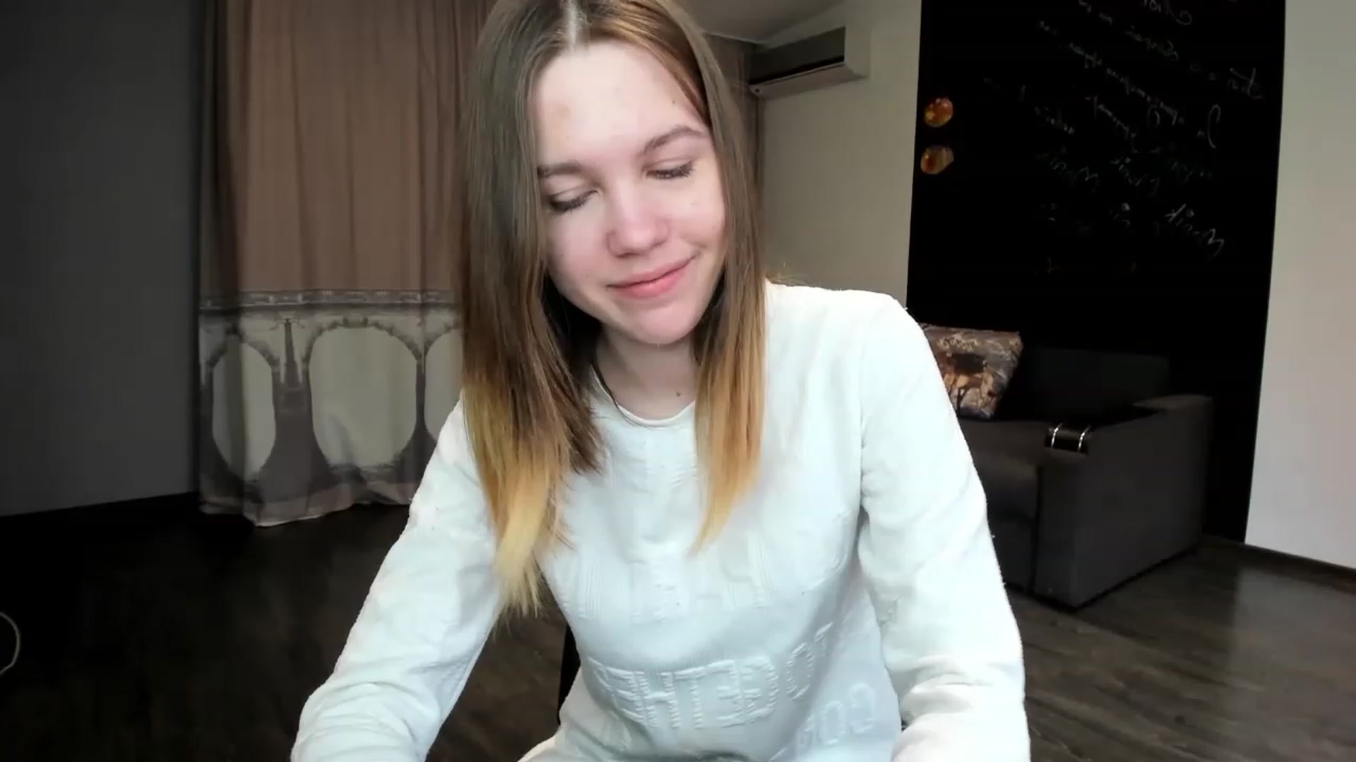 Gallery image thumbnail from KateGordon's myfreecams stream on, 03/17/2023, 09:00 image 10 of 20