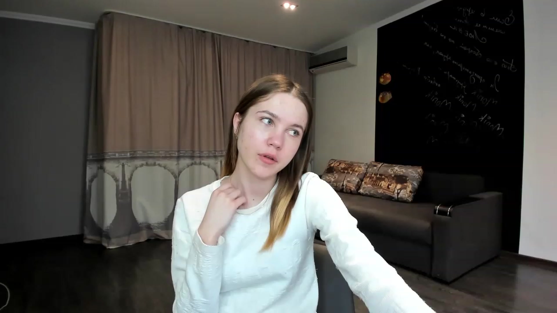 Gallery image thumbnail from KateGordon's myfreecams stream on, 03/17/2023, 11:52 image 6 of 20