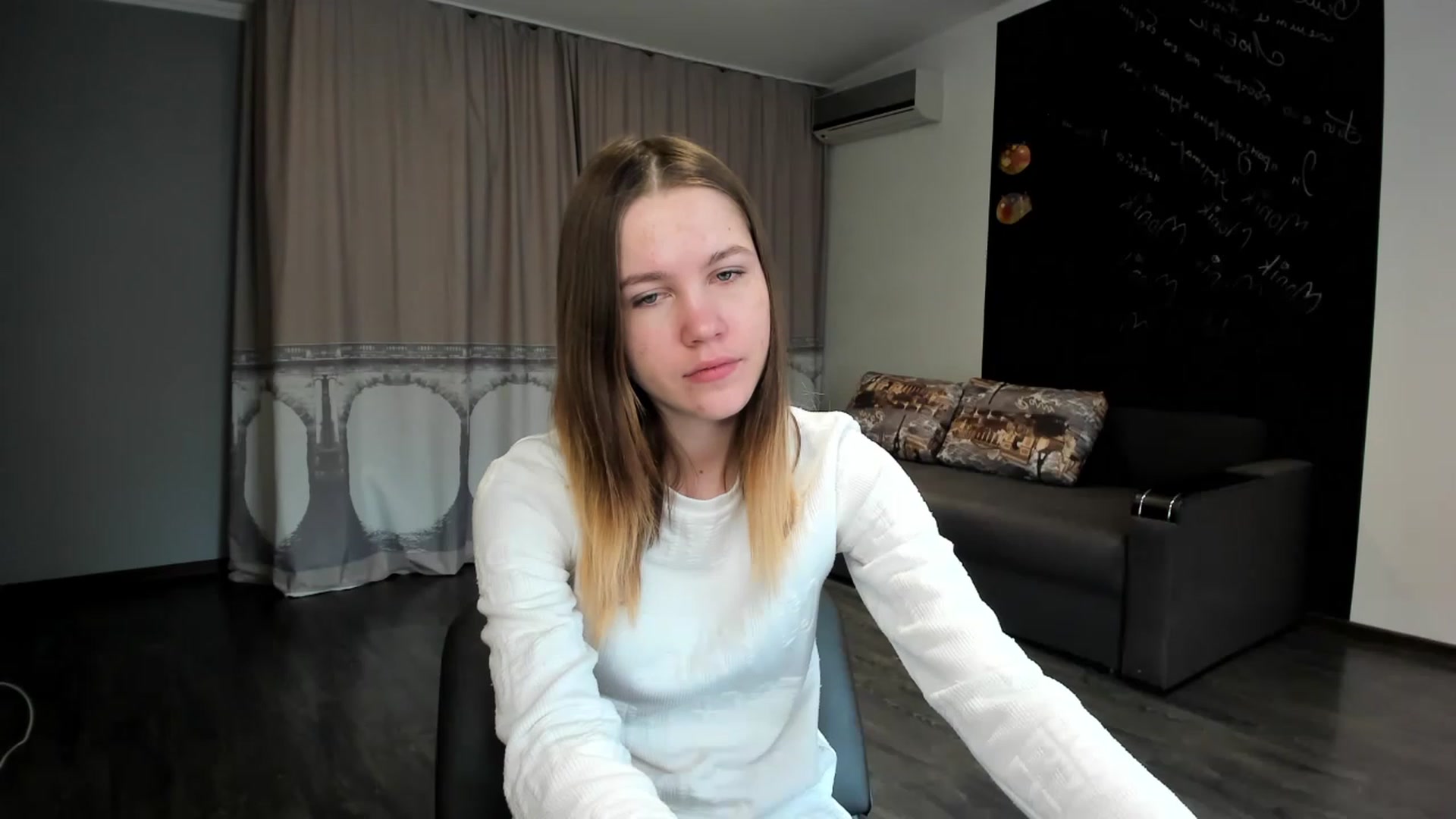 Gallery image thumbnail from KateGordon's myfreecams stream on, 03/20/2023, 08:29 image 3 of 20