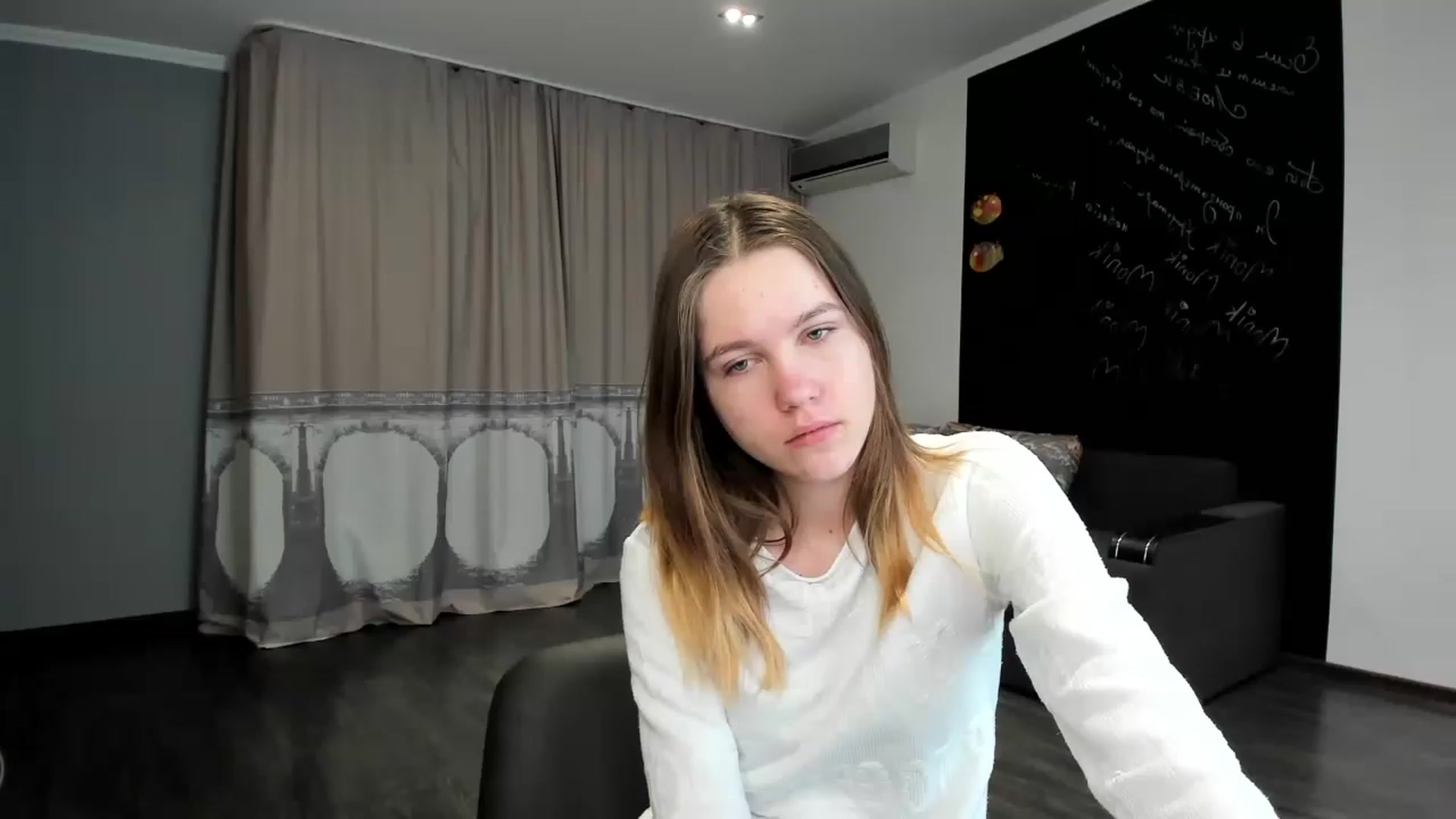 Gallery image thumbnail from KateGordon's myfreecams stream on, 03/20/2023, 11:23 image 6 of 20