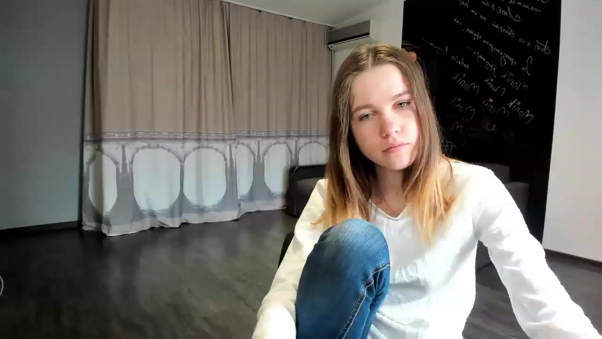 Gallery image thumbnail from KateGordon's myfreecams stream on, 03/20/2023, 12:03 image 20 of 20
