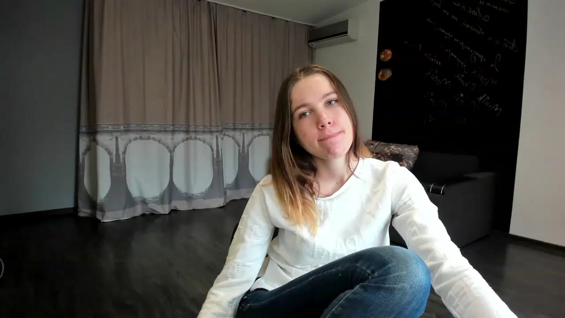 Gallery image thumbnail from KateGordon's myfreecams stream on, 03/20/2023, 12:03 image 8 of 20