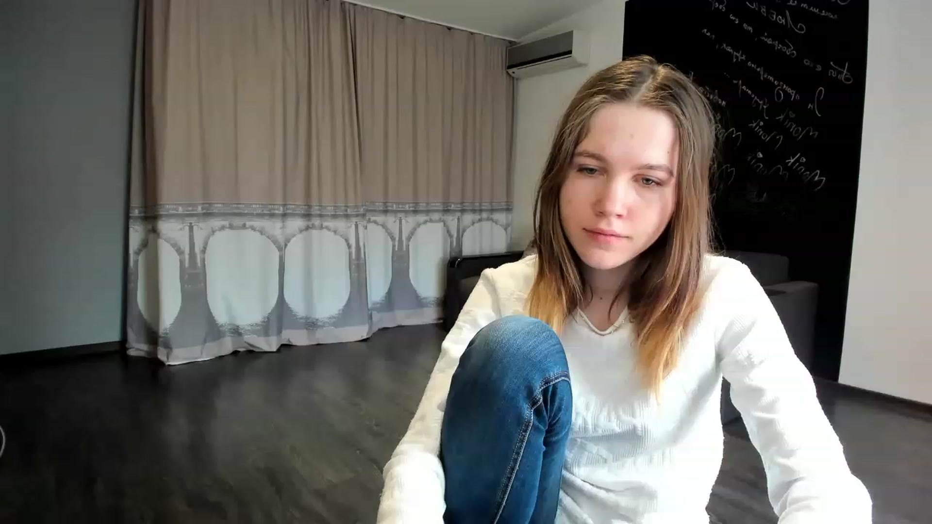Gallery image thumbnail from KateGordon's myfreecams stream on, 03/20/2023, 12:03 image 19 of 20