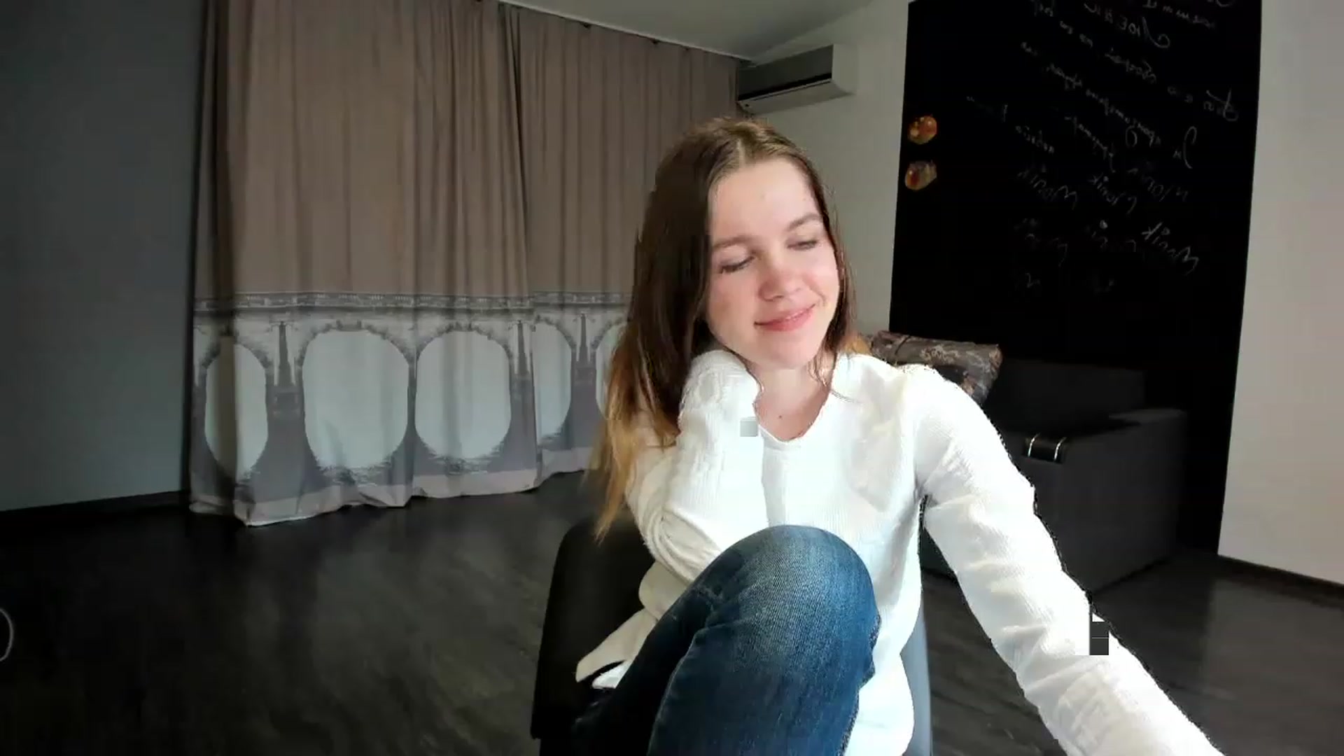 Gallery image thumbnail from KateGordon's myfreecams stream on, 03/20/2023, 12:03 image 6 of 20