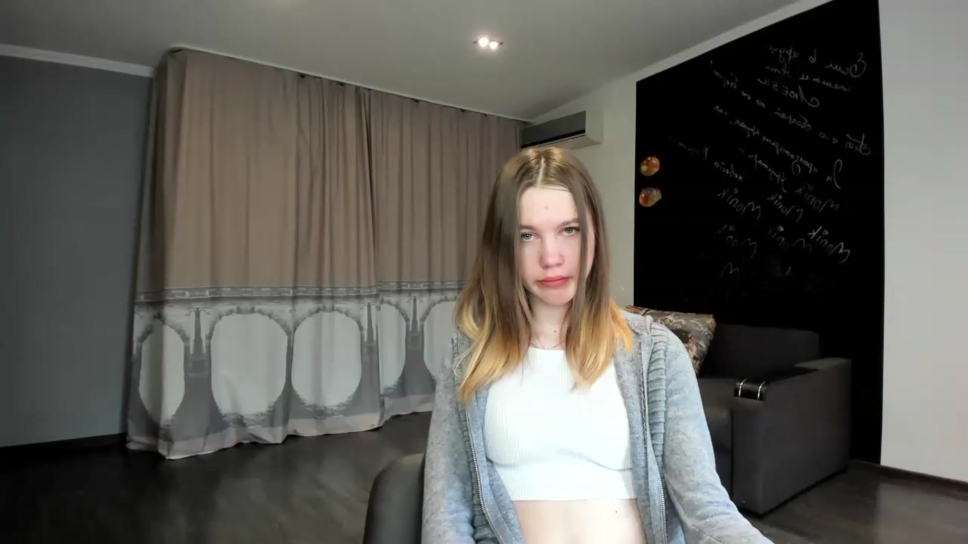 Gallery image thumbnail from KateGordon's myfreecams stream on, 03/21/2023, 07:47 image 16 of 20