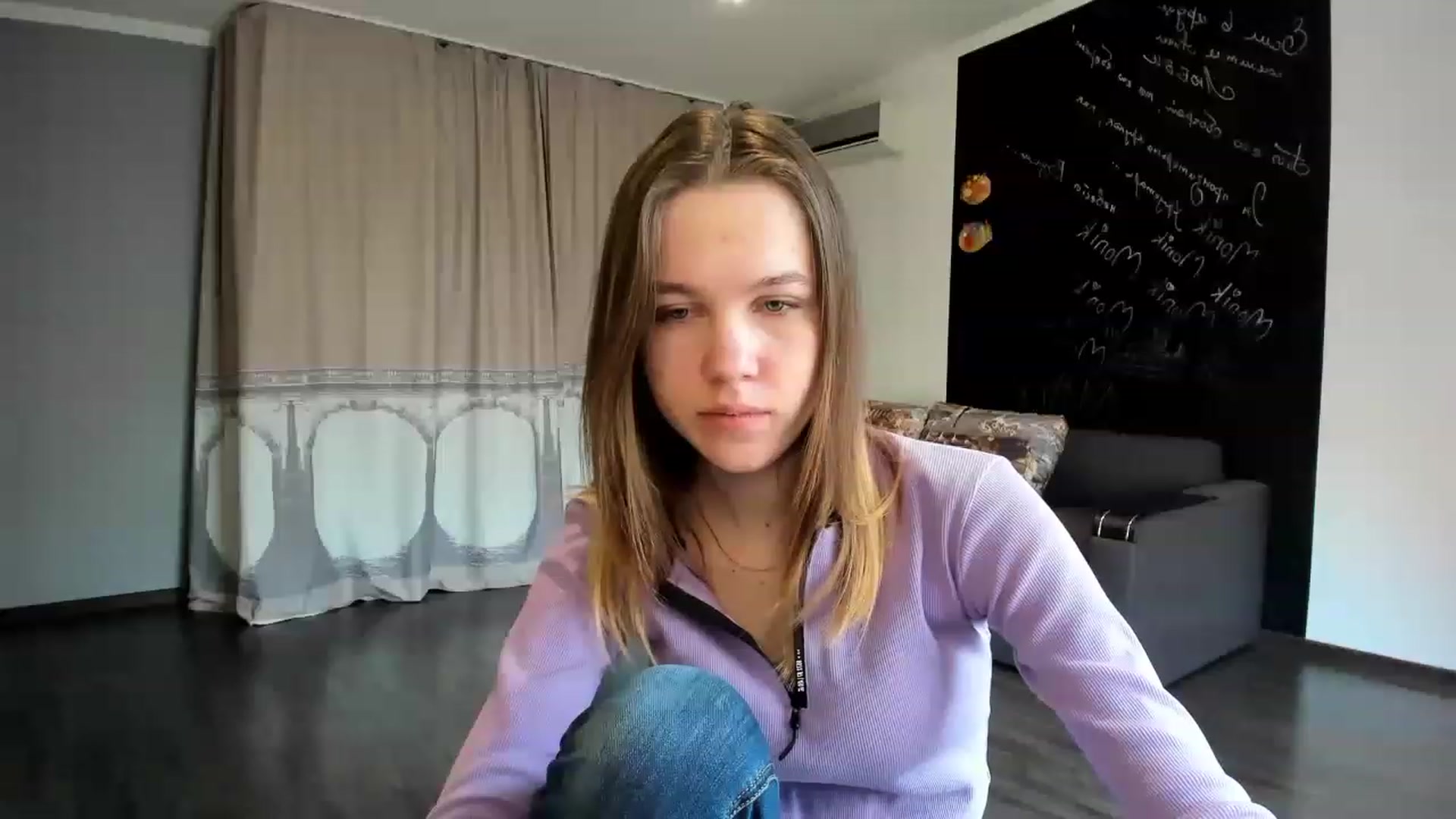 Gallery image thumbnail from KateGordon's myfreecams stream on, 03/22/2023, 12:05 image 12 of 20