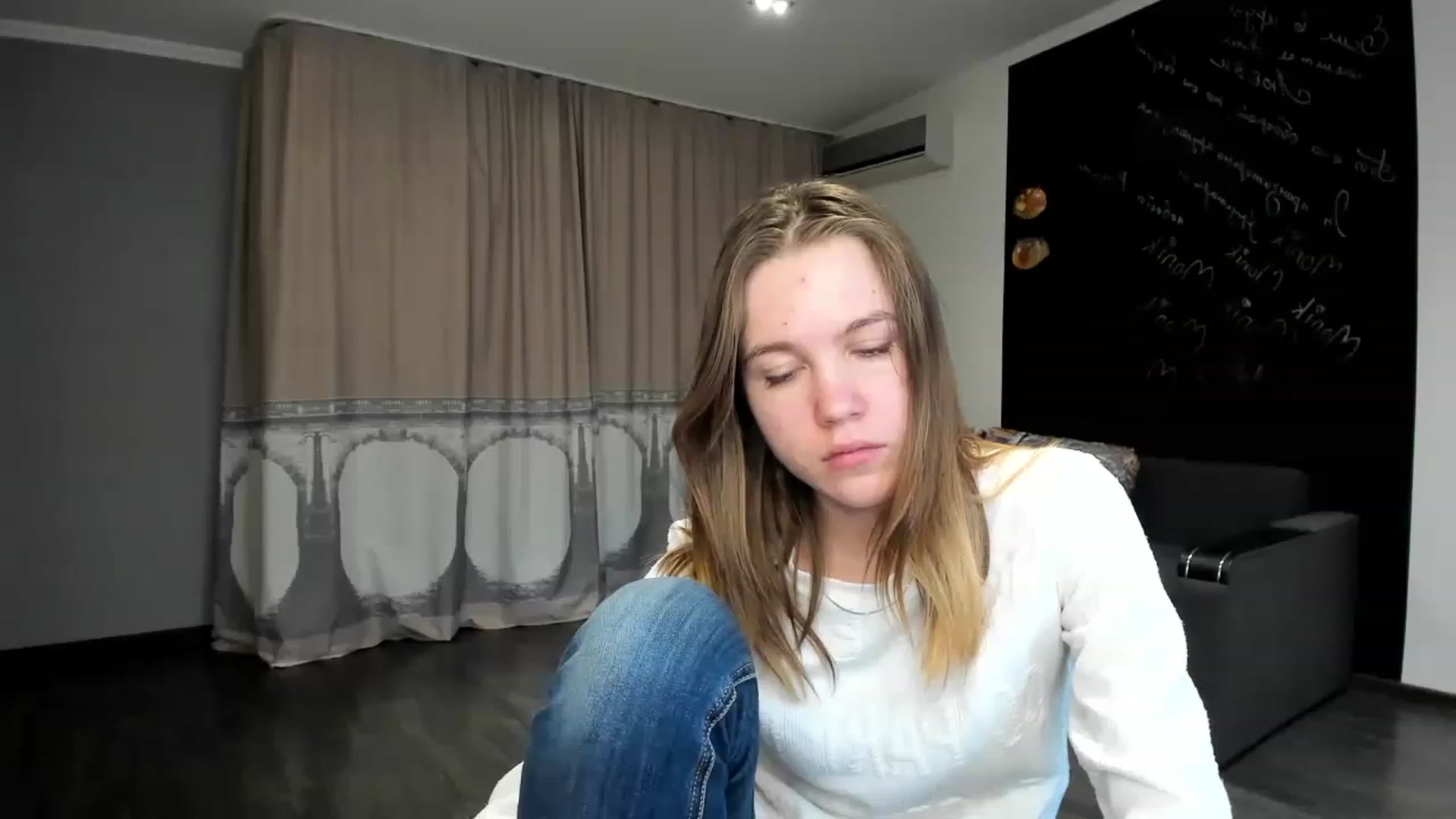 Gallery image thumbnail from KateGordon's myfreecams stream on, 03/28/2023, 10:48 image 13 of 20