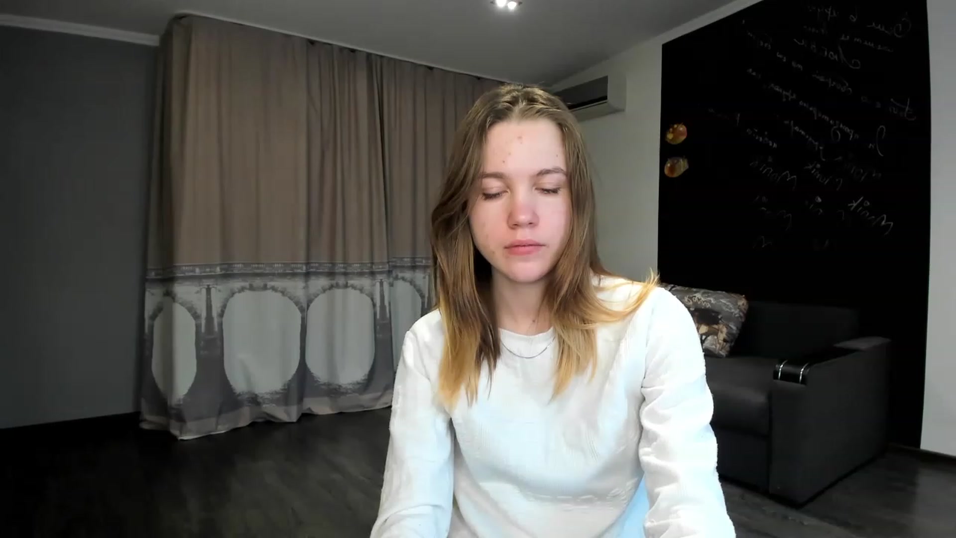 Gallery image thumbnail from KateGordon's myfreecams stream on, 03/28/2023, 10:48 image 6 of 20
