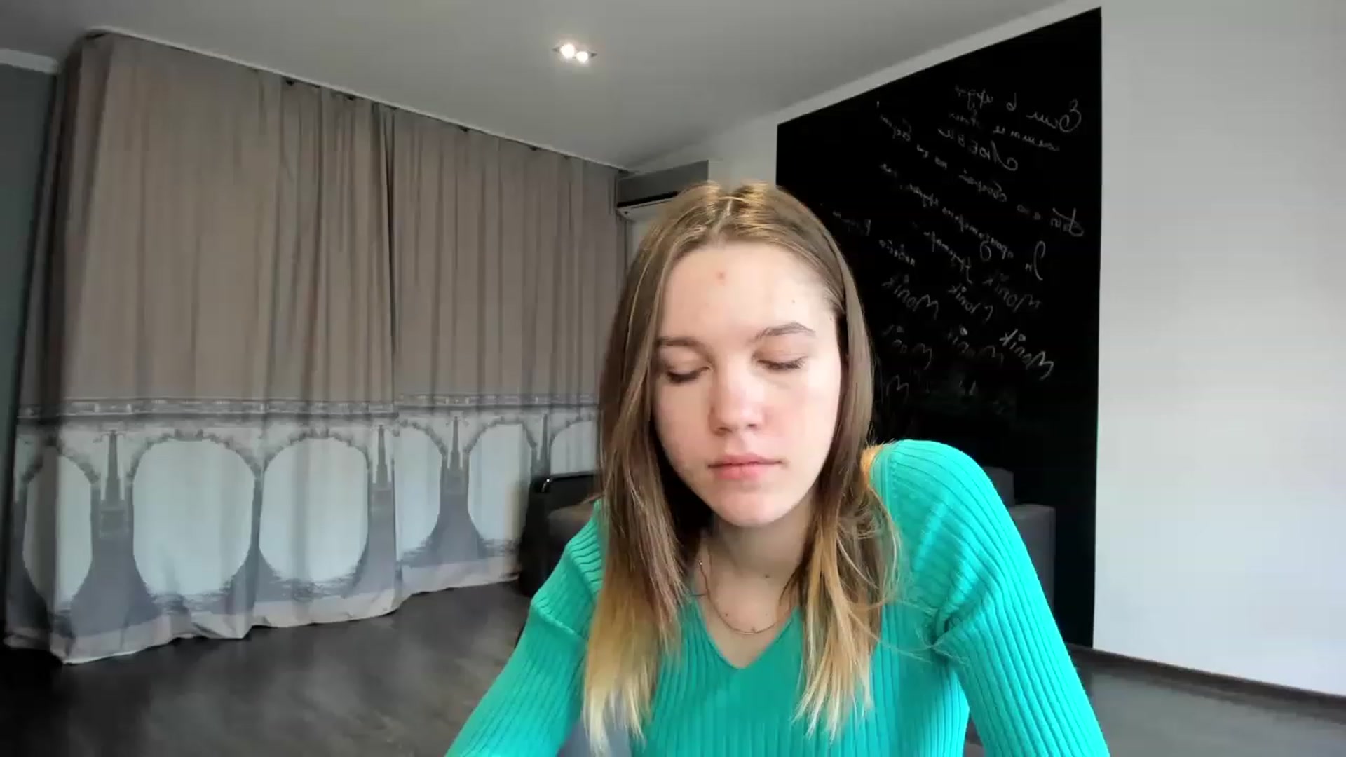 Gallery image thumbnail from KateGordon's myfreecams stream on, 03/29/2023, 10:44 image 9 of 20