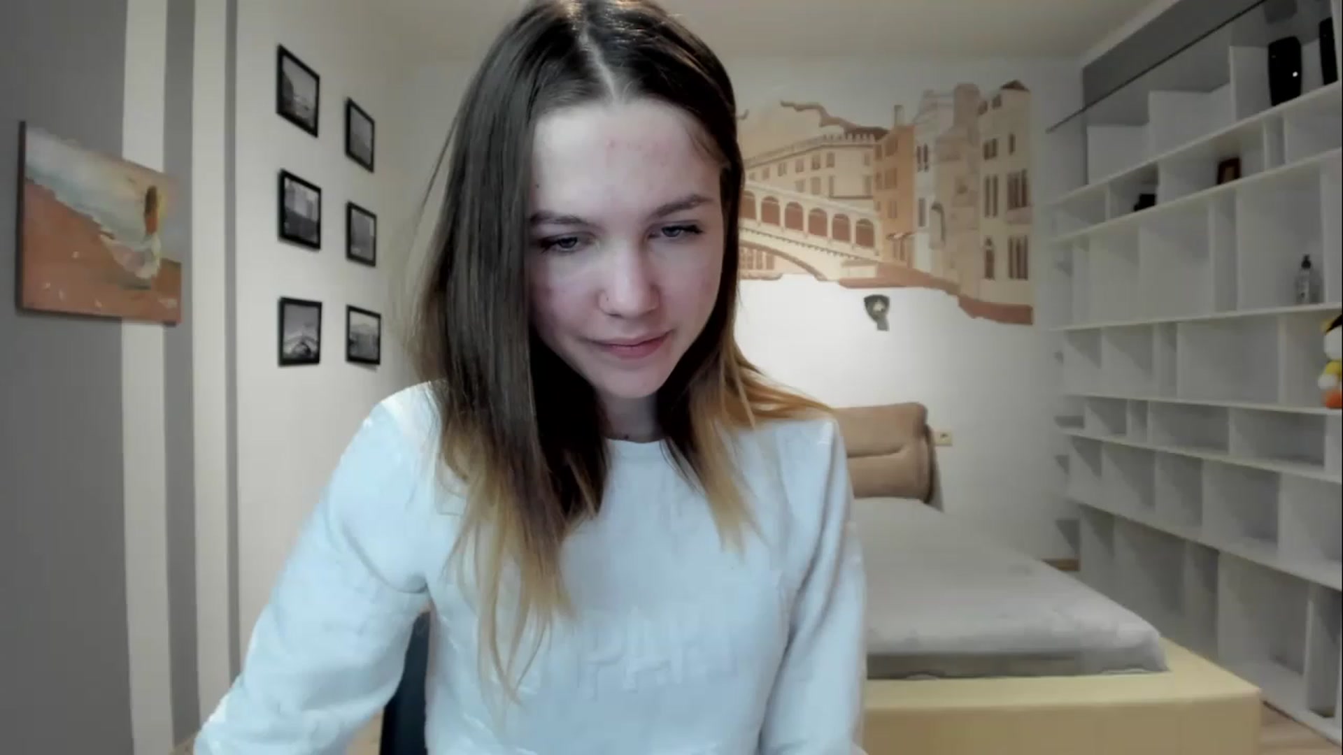 Gallery image thumbnail from KateGordon's myfreecams stream on, 04/01/2023, 11:07 image 4 of 20