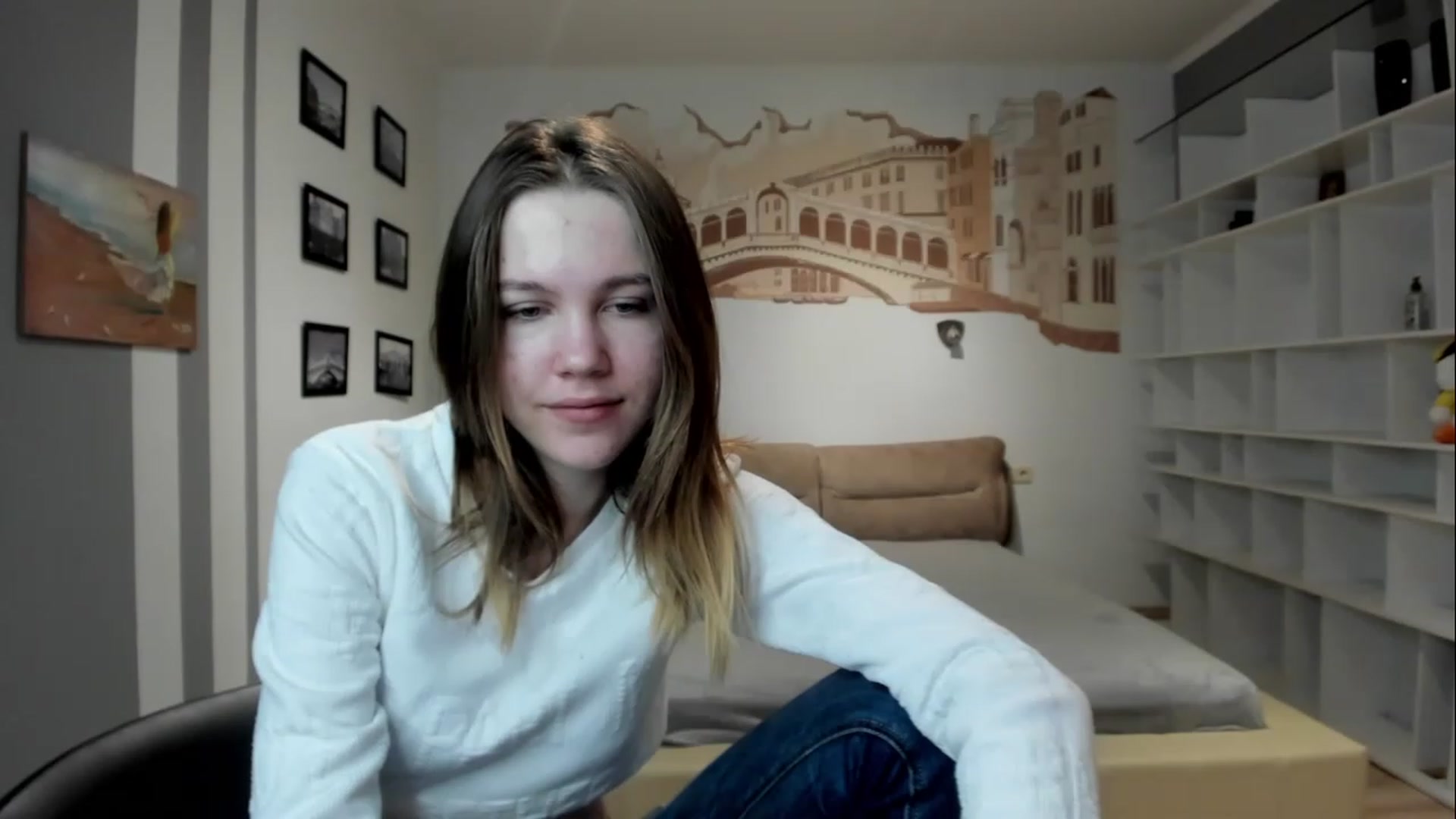Gallery image thumbnail from KateGordon's myfreecams stream on, 04/01/2023, 11:07 image 18 of 20