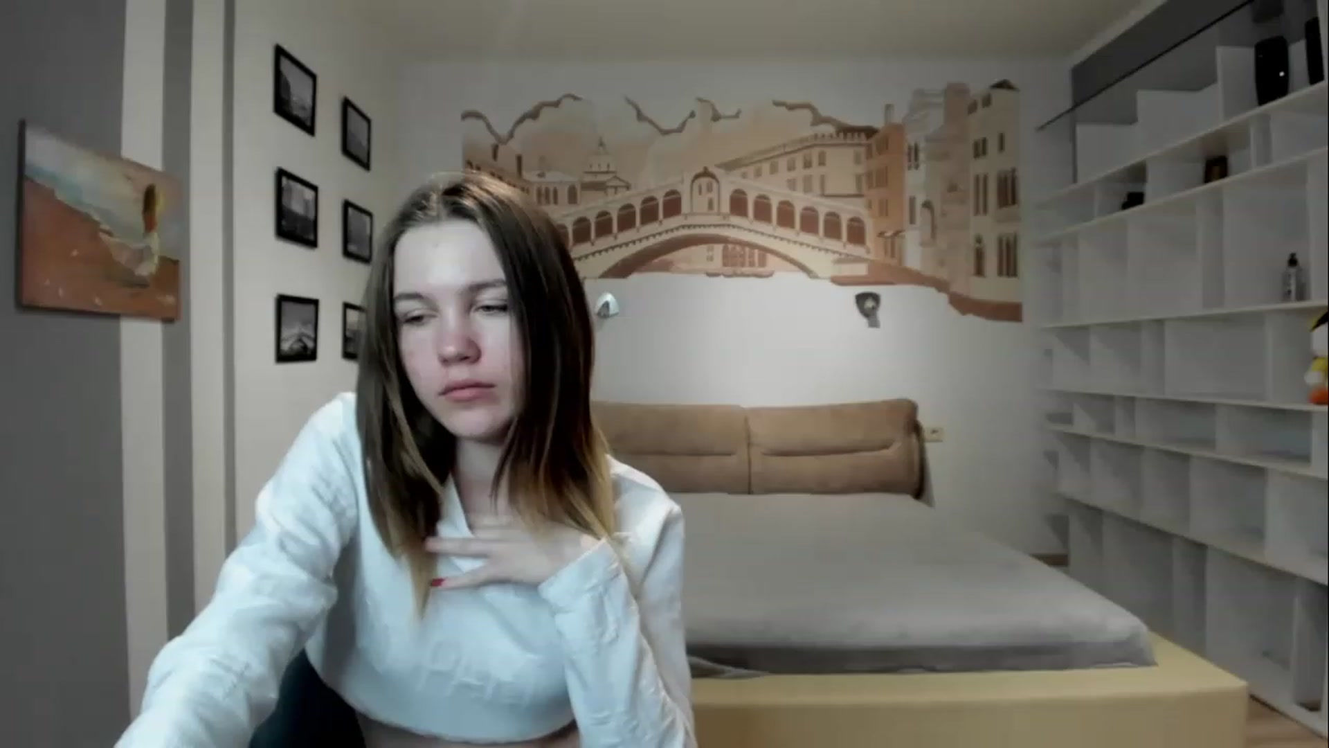 Gallery image thumbnail from KateGordon's myfreecams stream on, 04/01/2023, 11:07 image 14 of 20
