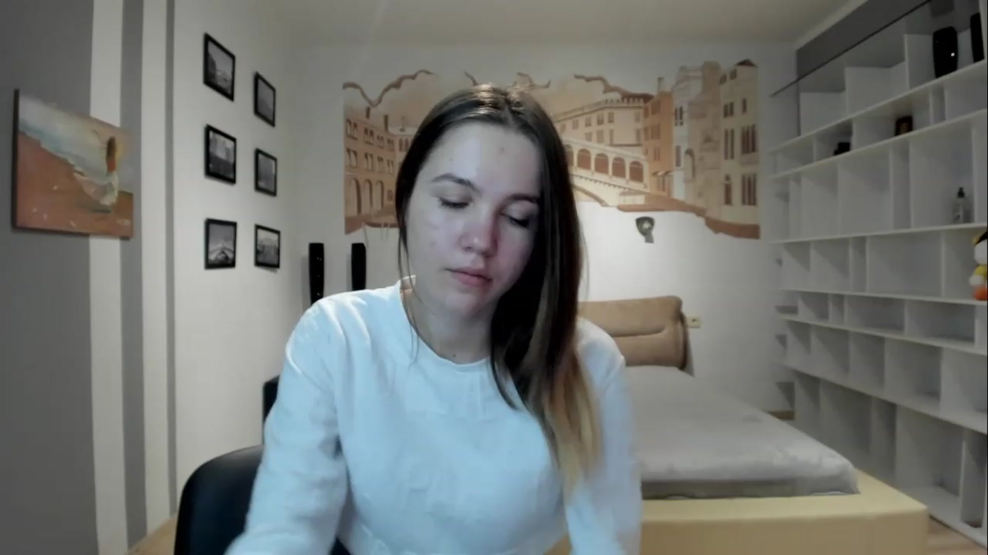 Gallery image thumbnail from KateGordon's myfreecams stream on, 04/01/2023, 11:07 image 8 of 20