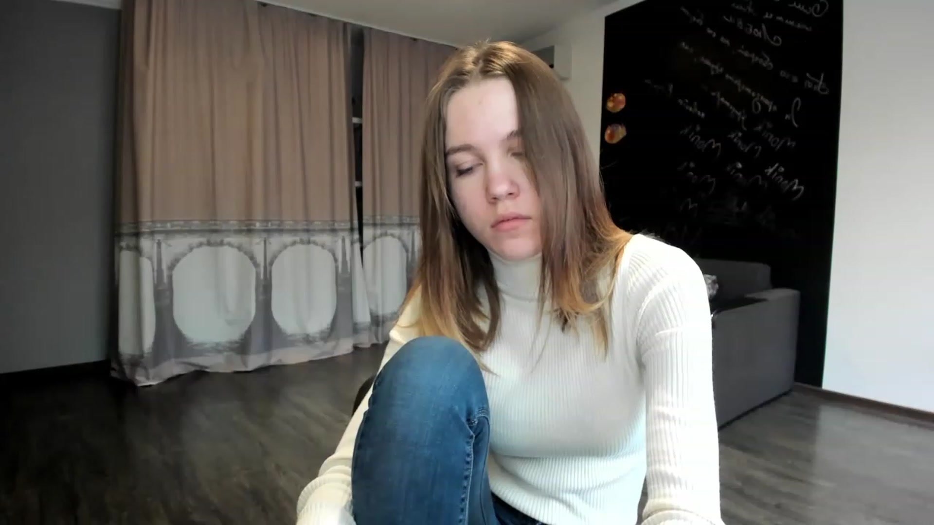 Gallery image thumbnail from KateGordon's myfreecams stream on, 04/03/2023, 08:36 image 2 of 20