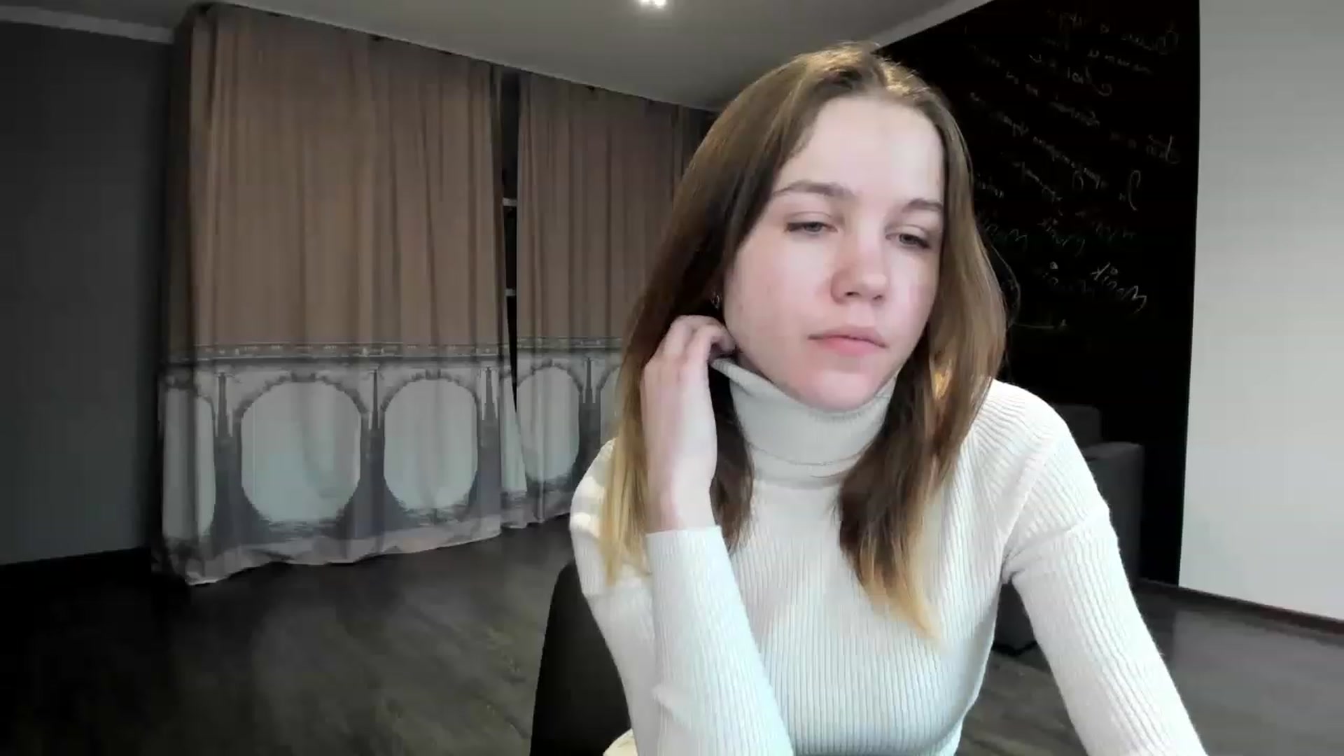 Gallery image thumbnail from KateGordon's myfreecams stream on, 04/03/2023, 11:29 image 11 of 20
