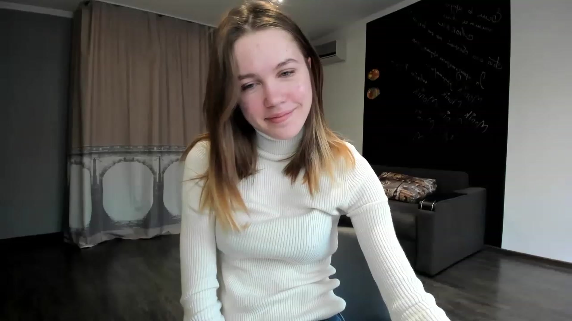 Gallery image thumbnail from KateGordon's myfreecams stream on, 04/03/2023, 11:29 image 18 of 20