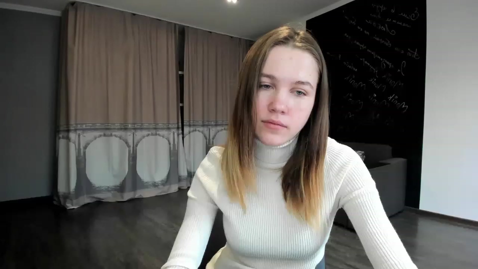 Gallery image thumbnail from KateGordon's myfreecams stream on, 04/03/2023, 11:29 image 3 of 20