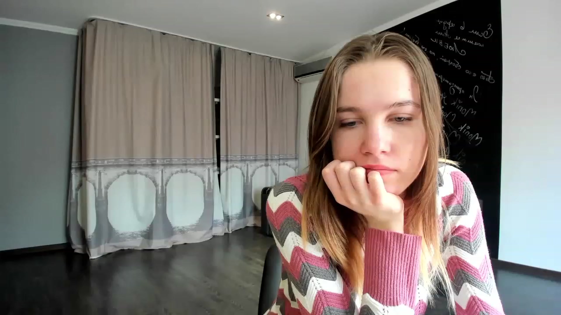 Gallery image thumbnail from KateGordon's myfreecams stream on, 04/04/2023, 10:11 image 11 of 20