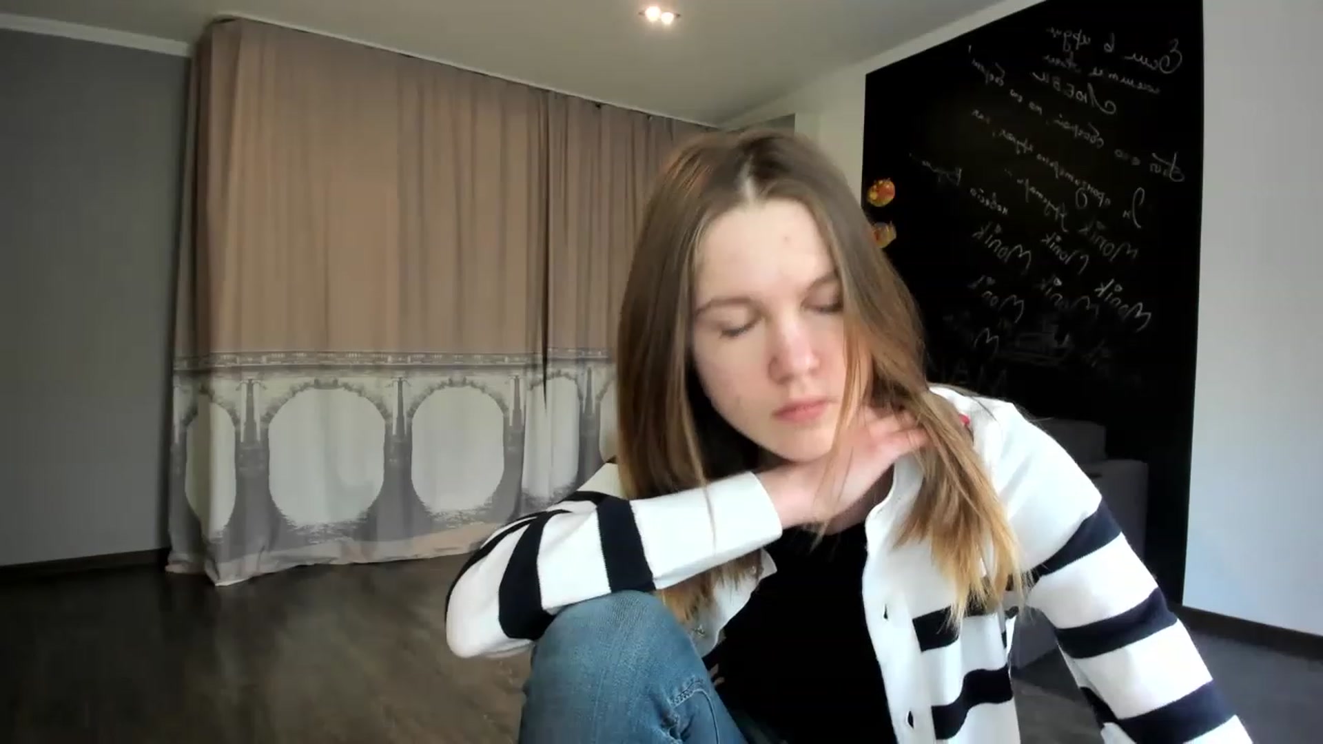 Gallery image thumbnail from KateGordon's myfreecams stream on, 04/12/2023, 10:11 image 13 of 20