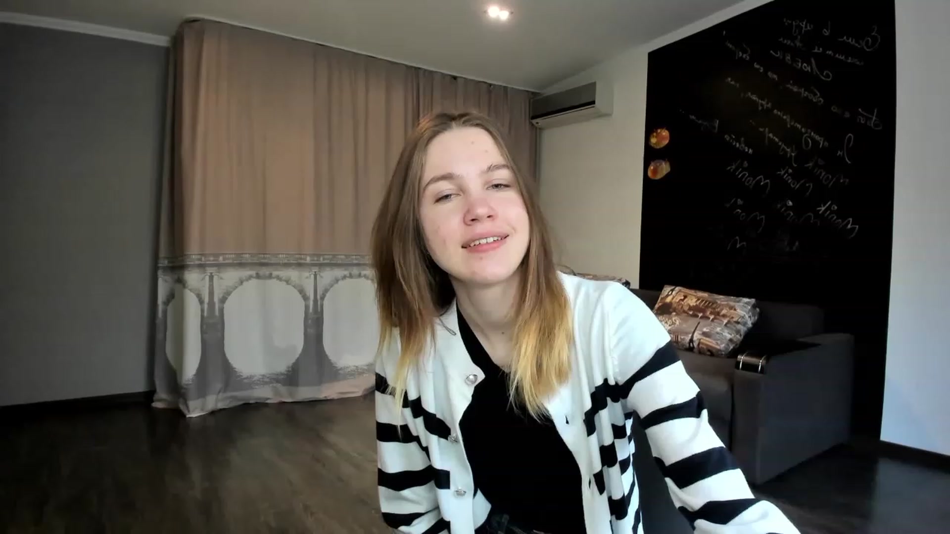 Gallery image thumbnail from KateGordon's myfreecams stream on, 04/12/2023, 10:11 image 4 of 20