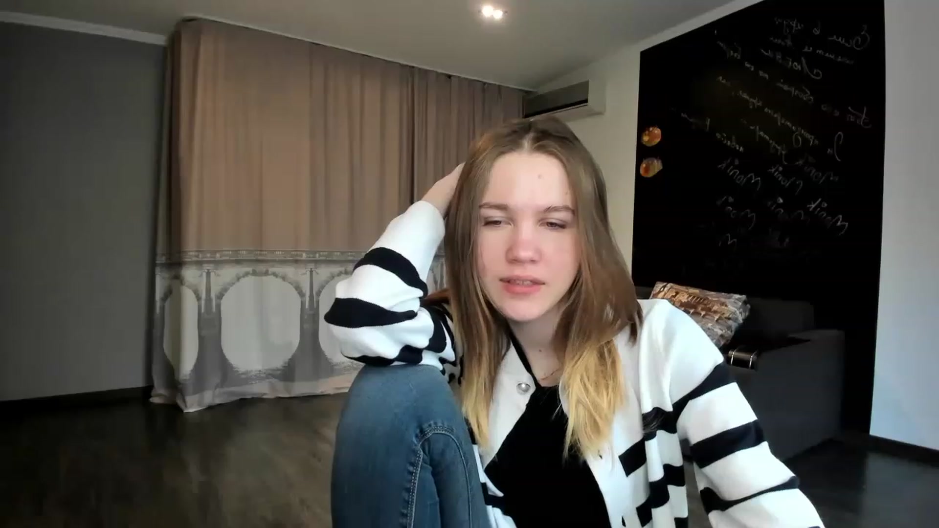Gallery image thumbnail from KateGordon's myfreecams stream on, 04/12/2023, 10:11 image 2 of 20