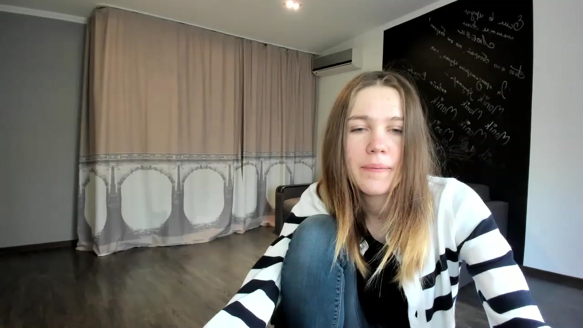 Gallery image thumbnail from KateGordon's myfreecams stream on, 04/12/2023, 10:11 image 17 of 20