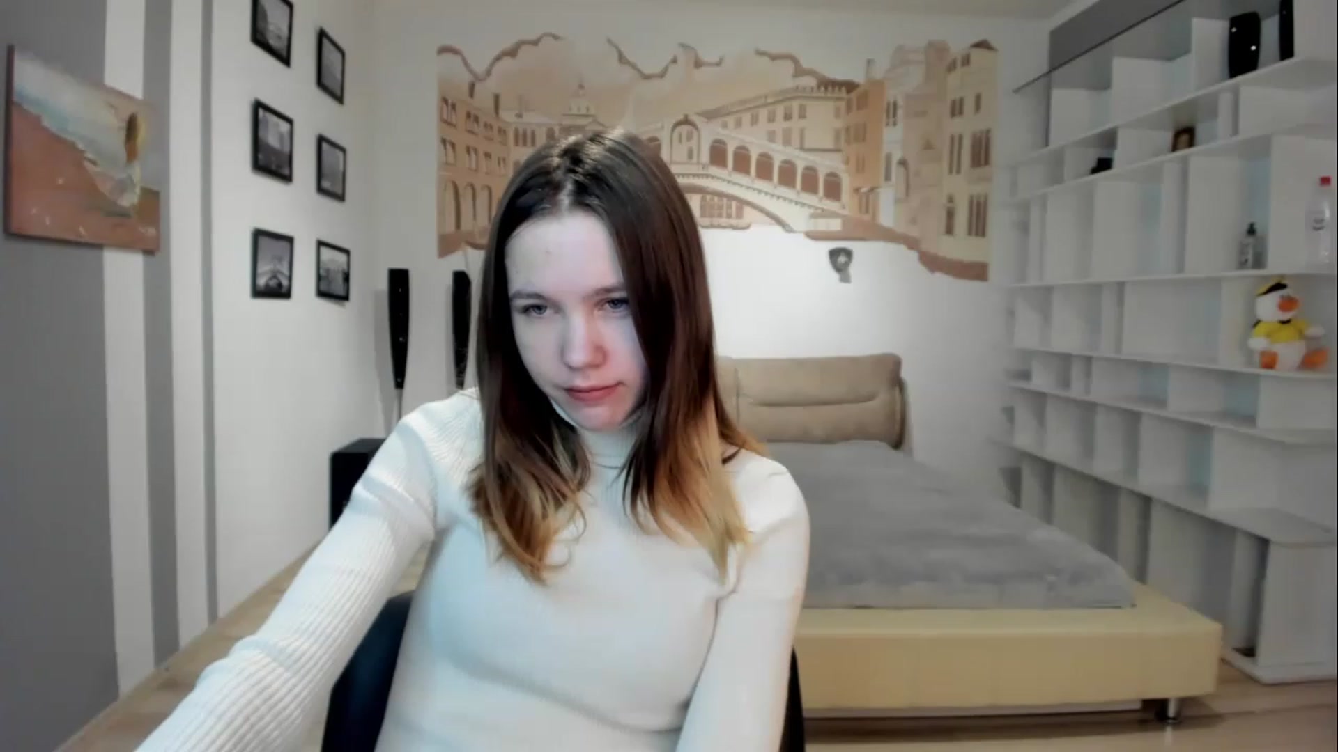 Gallery image thumbnail from KateGordon's myfreecams stream on, 04/17/2023, 09:38 image 9 of 20