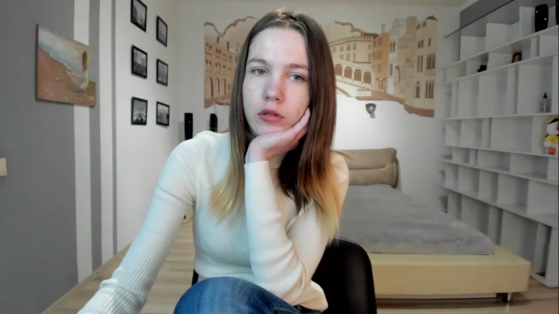 Gallery image thumbnail from KateGordon's myfreecams stream on, 04/17/2023, 11:01 image 1 of 20