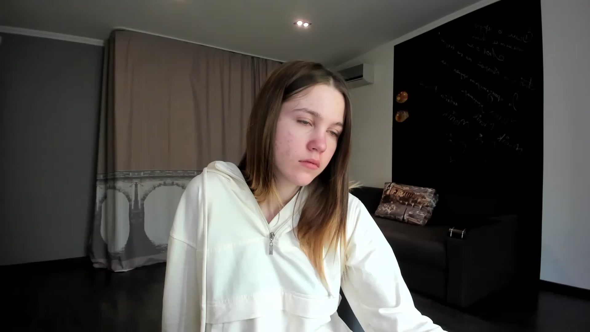 Gallery image thumbnail from KateGordon's myfreecams stream on, 04/19/2023, 11:08 image 6 of 20