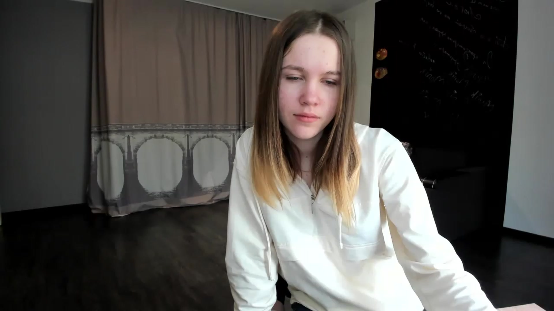 Gallery image thumbnail from KateGordon's myfreecams stream on, 04/19/2023, 11:08 image 17 of 20