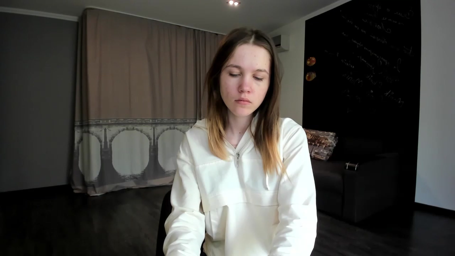 Gallery image thumbnail from KateGordon's myfreecams stream on, 04/19/2023, 11:08 image 12 of 20