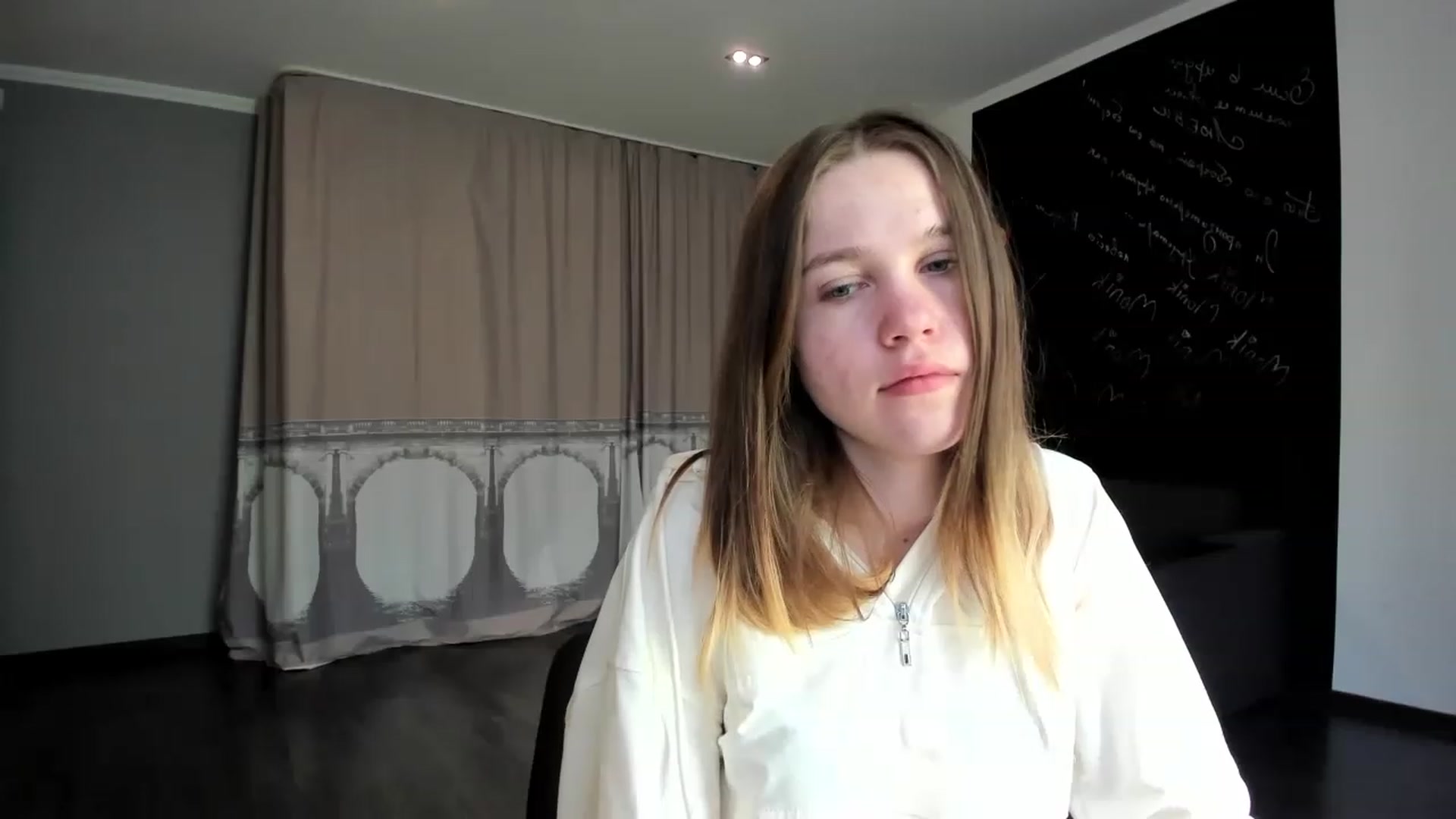 Gallery image thumbnail from KateGordon's myfreecams stream on, 04/19/2023, 11:08 image 7 of 20