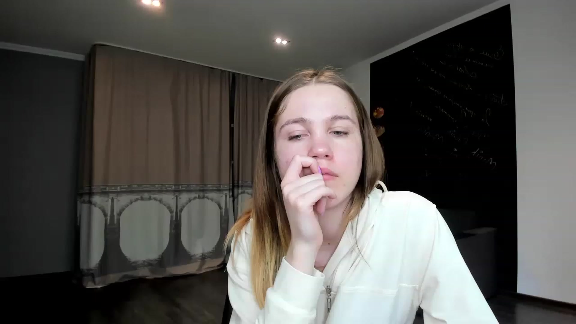 Gallery image thumbnail from KateGordon's myfreecams stream on, 04/29/2023, 10:52 image 6 of 20