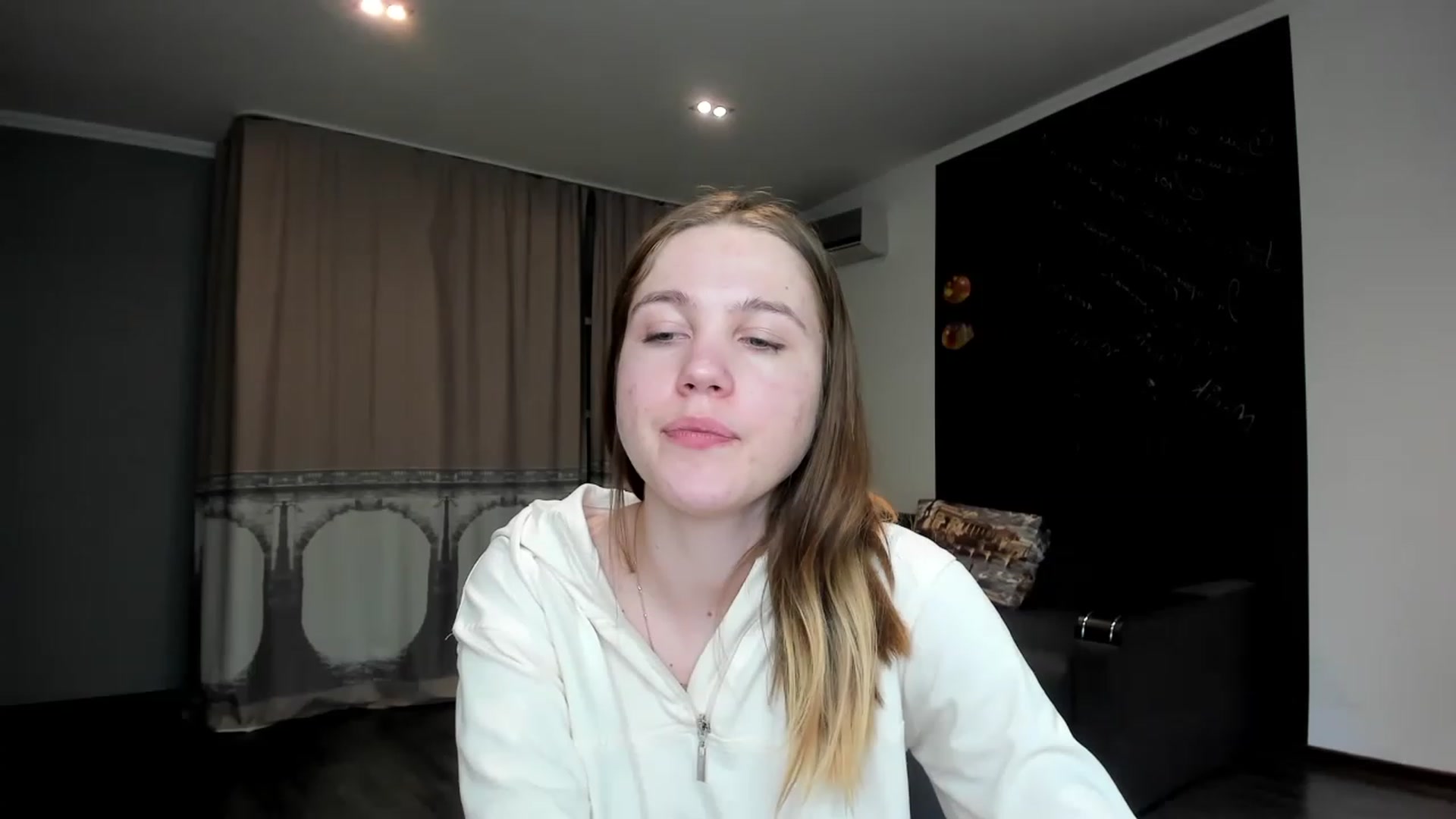 Gallery image thumbnail from KateGordon's myfreecams stream on, 04/29/2023, 10:52 image 14 of 20
