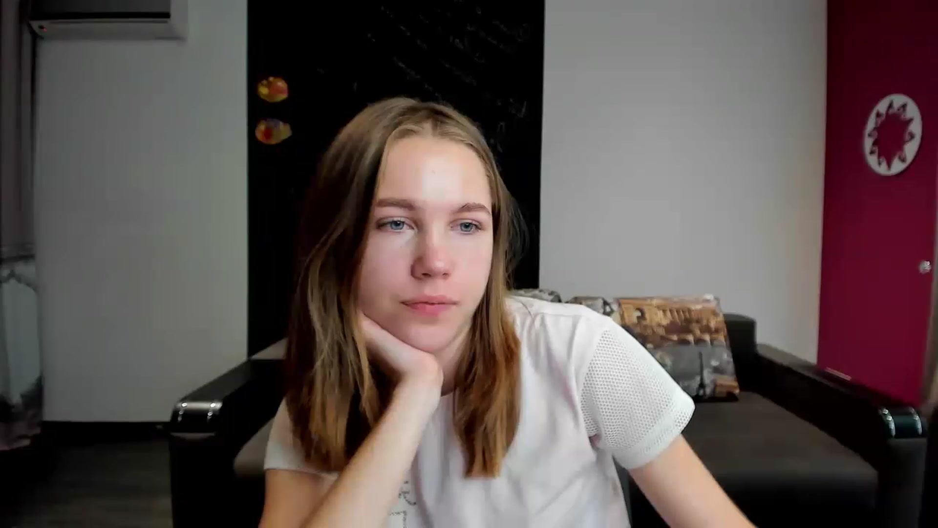 Gallery image thumbnail from KateGordon's myfreecams stream on, 08/03/2023, 07:30 image 18 of 20