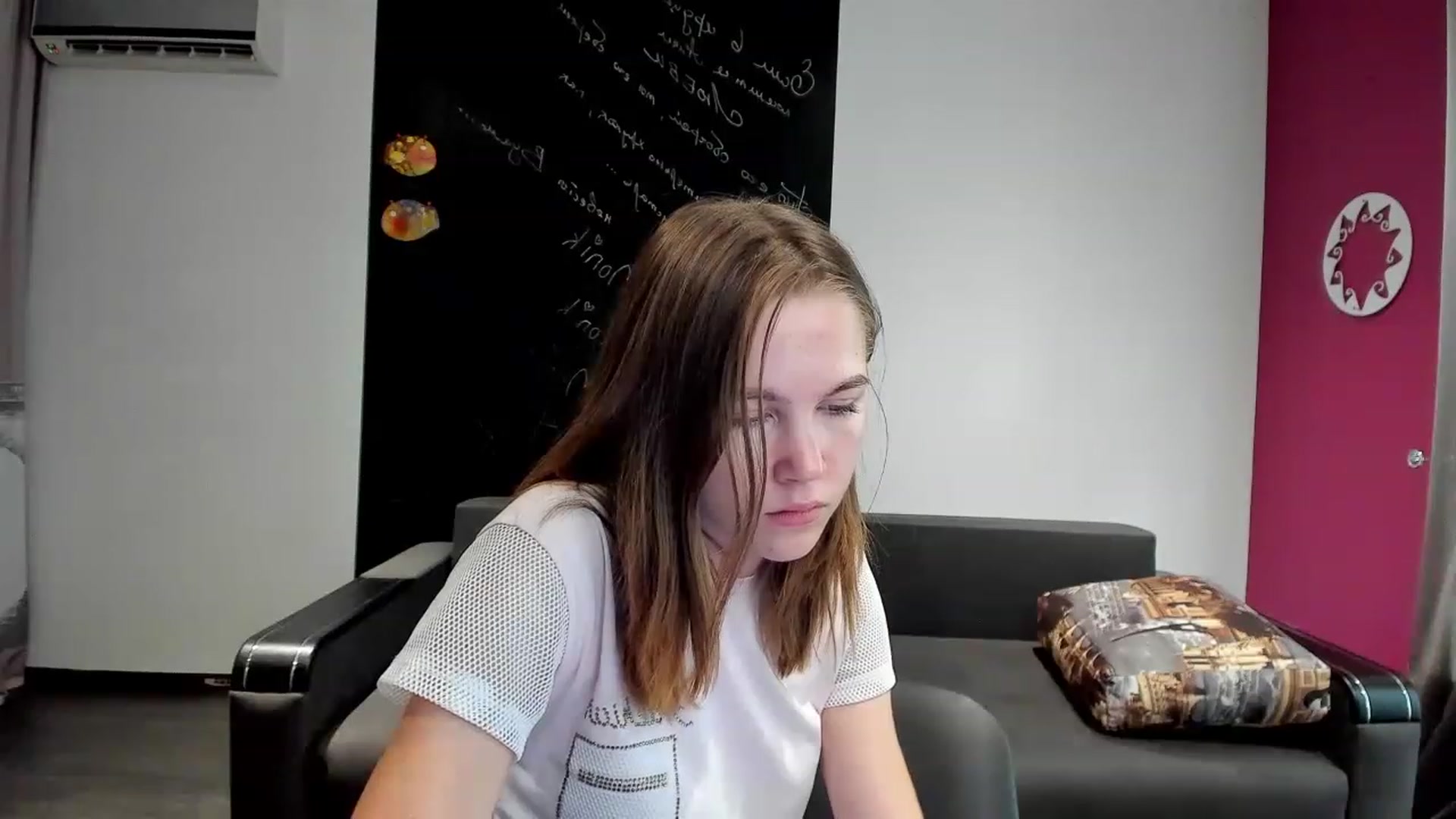 Gallery image thumbnail from KateGordon's myfreecams stream on, 08/03/2023, 11:02 image 14 of 20