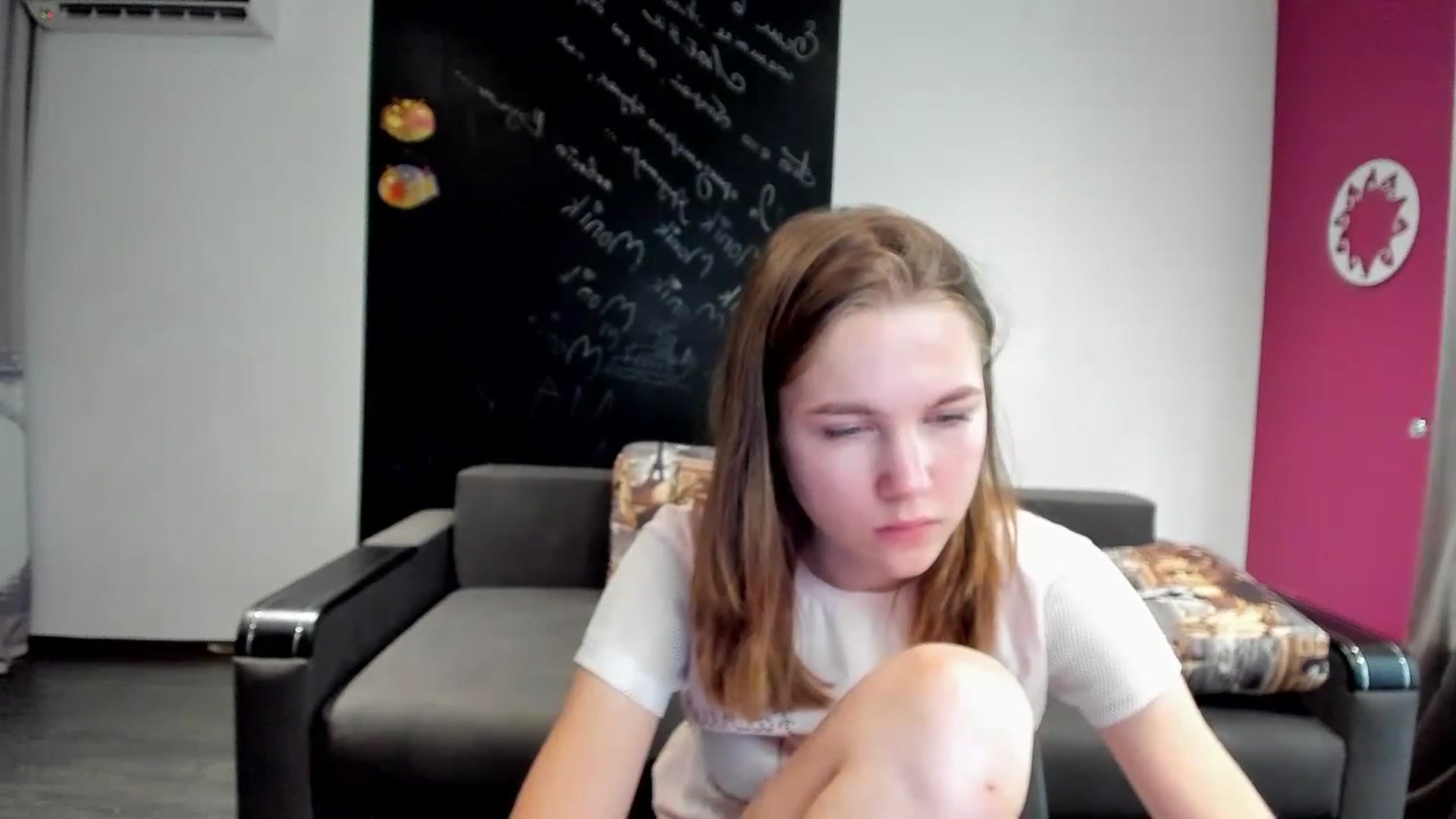 Gallery image thumbnail from KateGordon's myfreecams stream on, 08/03/2023, 11:02 image 1 of 20
