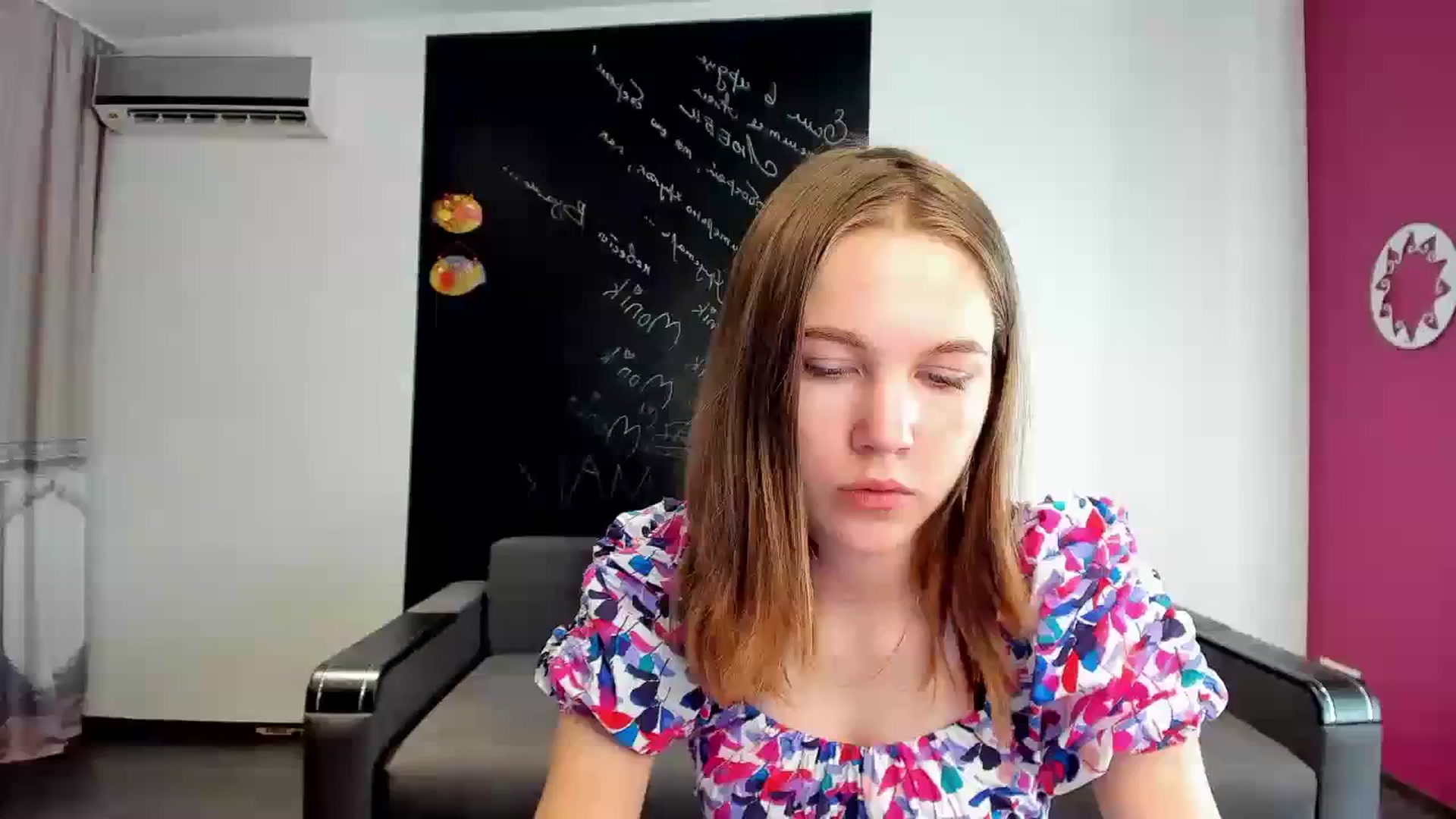Gallery image thumbnail from KateGordon's myfreecams stream on, 08/04/2023, 09:27 image 9 of 20